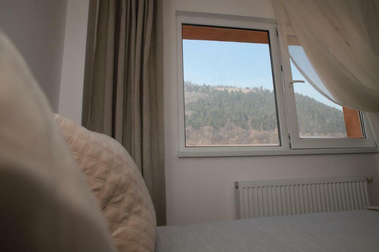 Cozy Apartment In Braşov Exterior foto