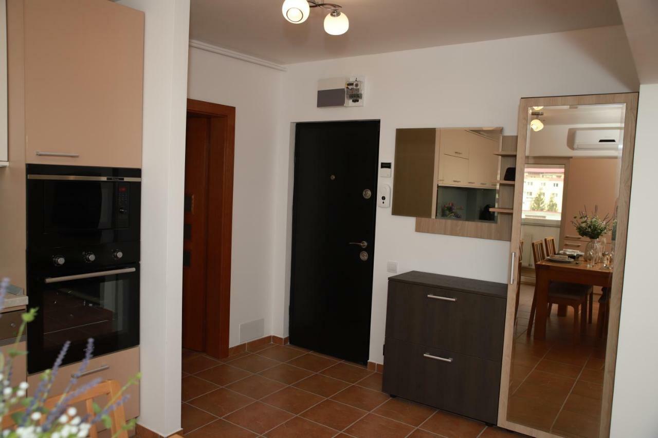 Cozy Apartment In Braşov Exterior foto