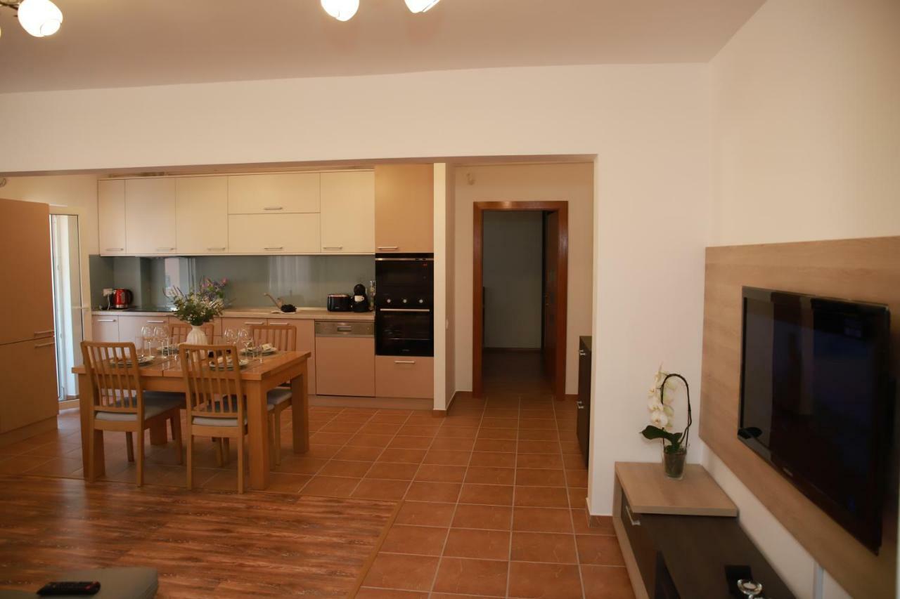 Cozy Apartment In Braşov Exterior foto